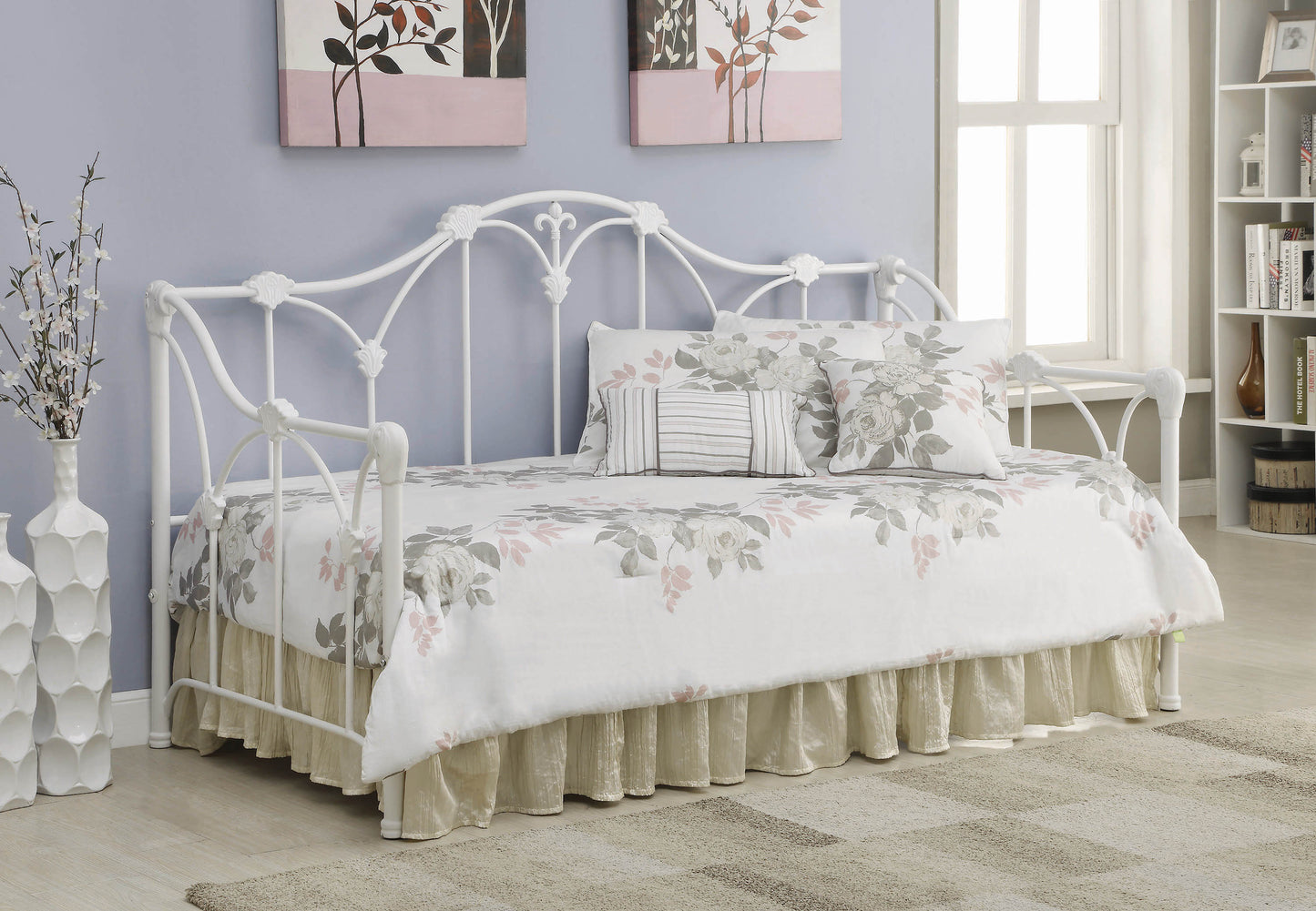 Halladay Twin Metal Daybed with Floral Frame White