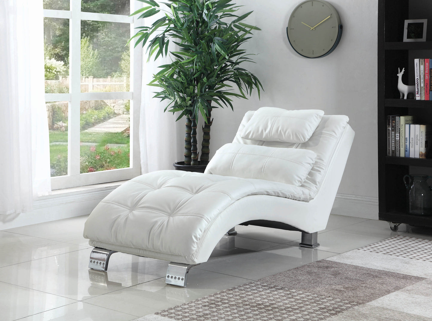 Dilleston Faux Leather Upholstered Tufted Chaise White