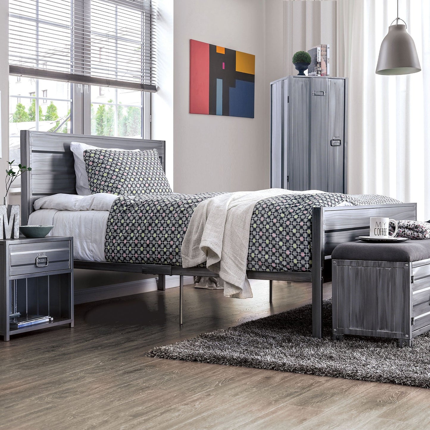 McCredmond White Queen Bed - ATL FURNITURE