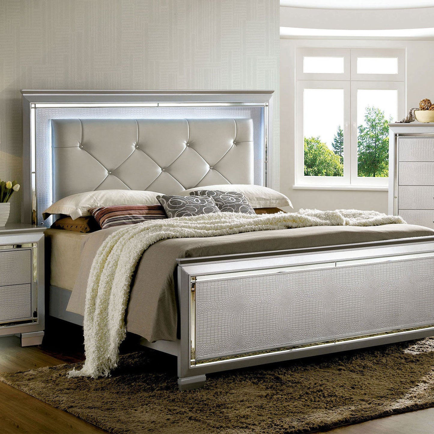 BELLANOVA Silver Queen Bed - ATL FURNITURE