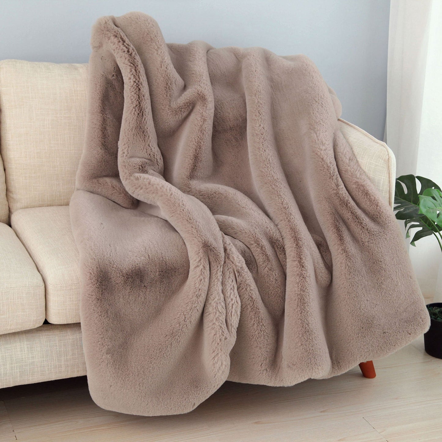 Caparica Blush Throw, Blush - ATL FURNITURE