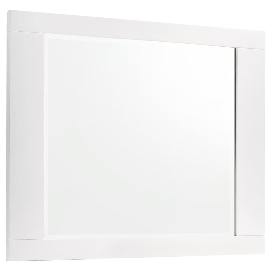 Felicity 4-Piece Full Bedroom Set White High Gloss