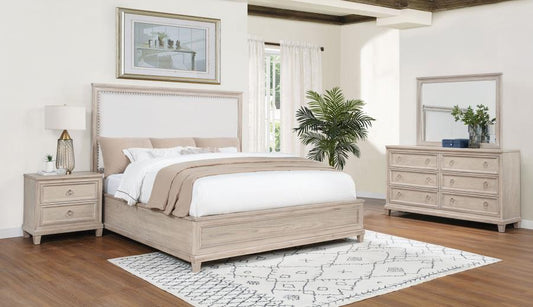 Pembroke 4-Piece Eastern King Bedroom Set Washed Oak