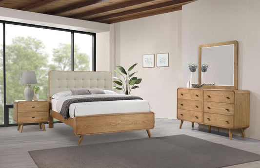 Robyn 4-Piece Eastern King Bedroom Set Light Ash