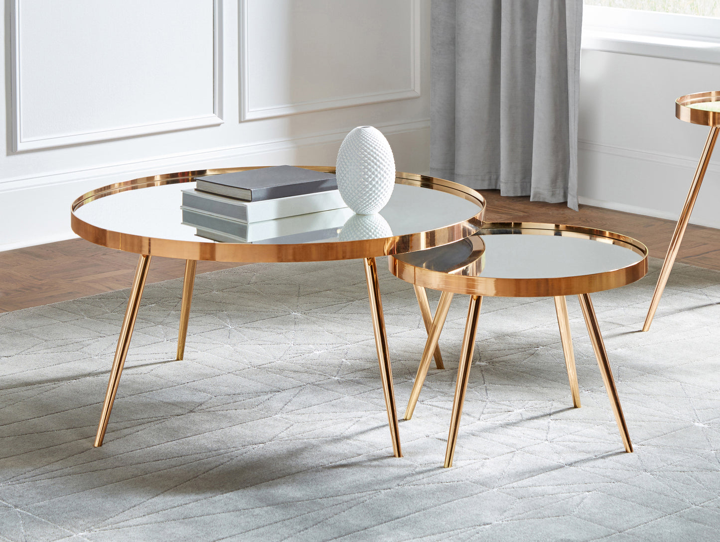 Kaelyn 2-piece Round Mirror Top Nesting Coffee Table Gold