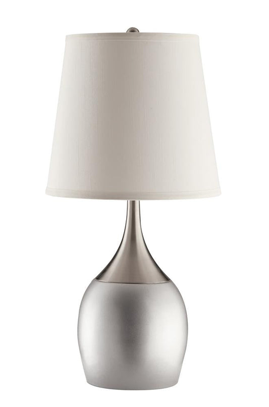 G901471 Casual Silver and Chrome Accent Lamp - ATL FURNITURE