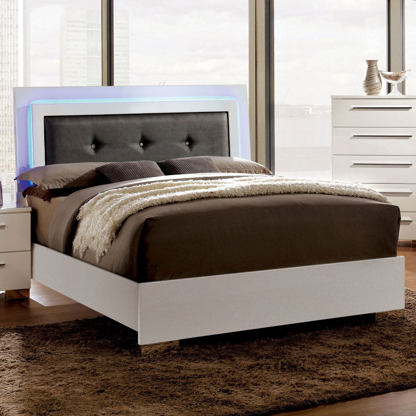 CLEMENTINE Glossy White E.King Bed - ATL FURNITURE