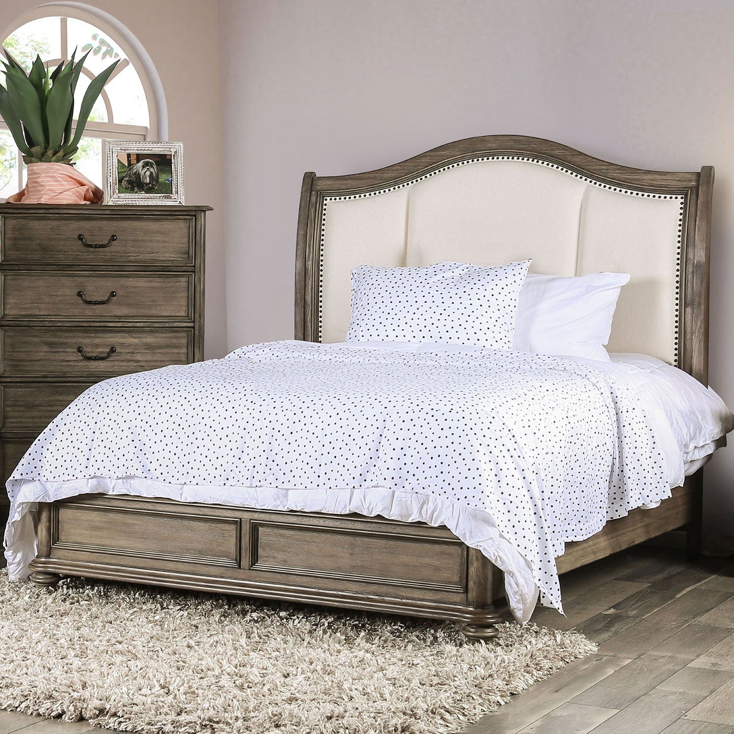 BELGRADE II Rustic Natural Tone/Ivory E.King Bed - ATL FURNITURE