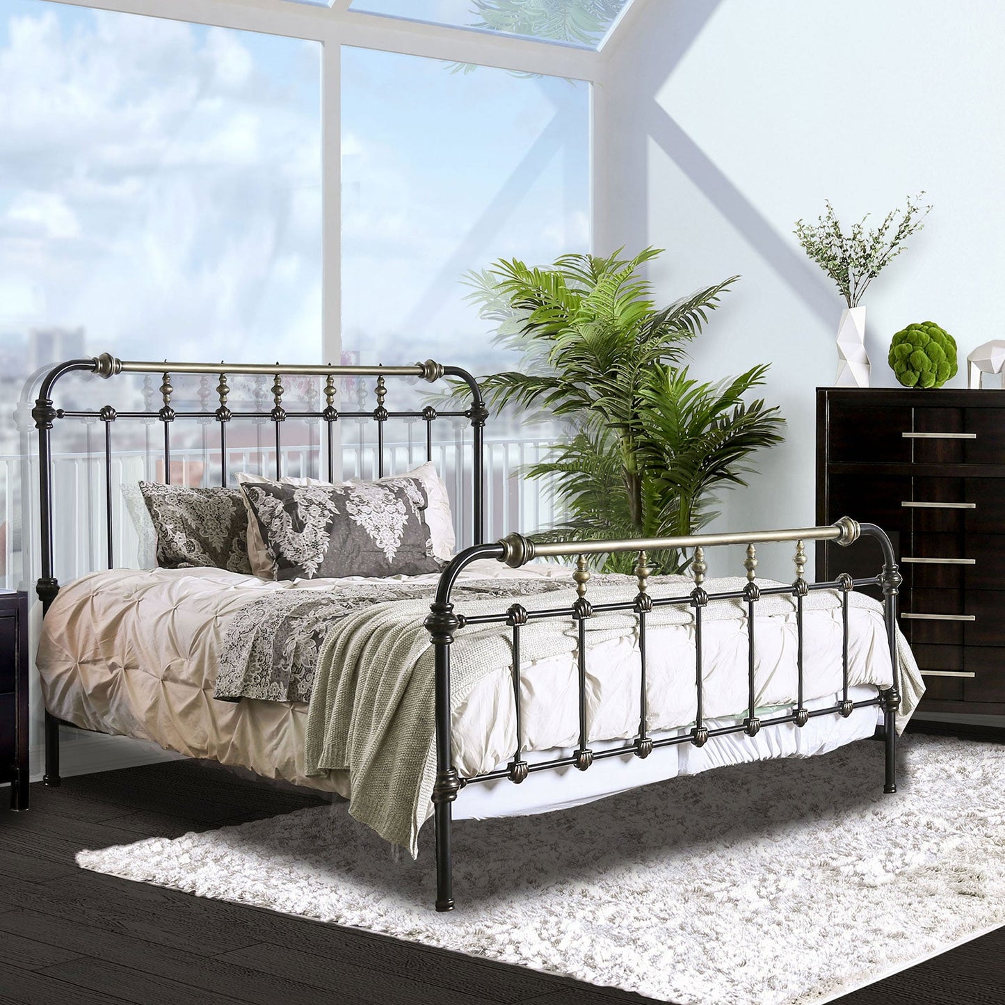 RIANA Antique Black Metal E.King Bed - ATL FURNITURE