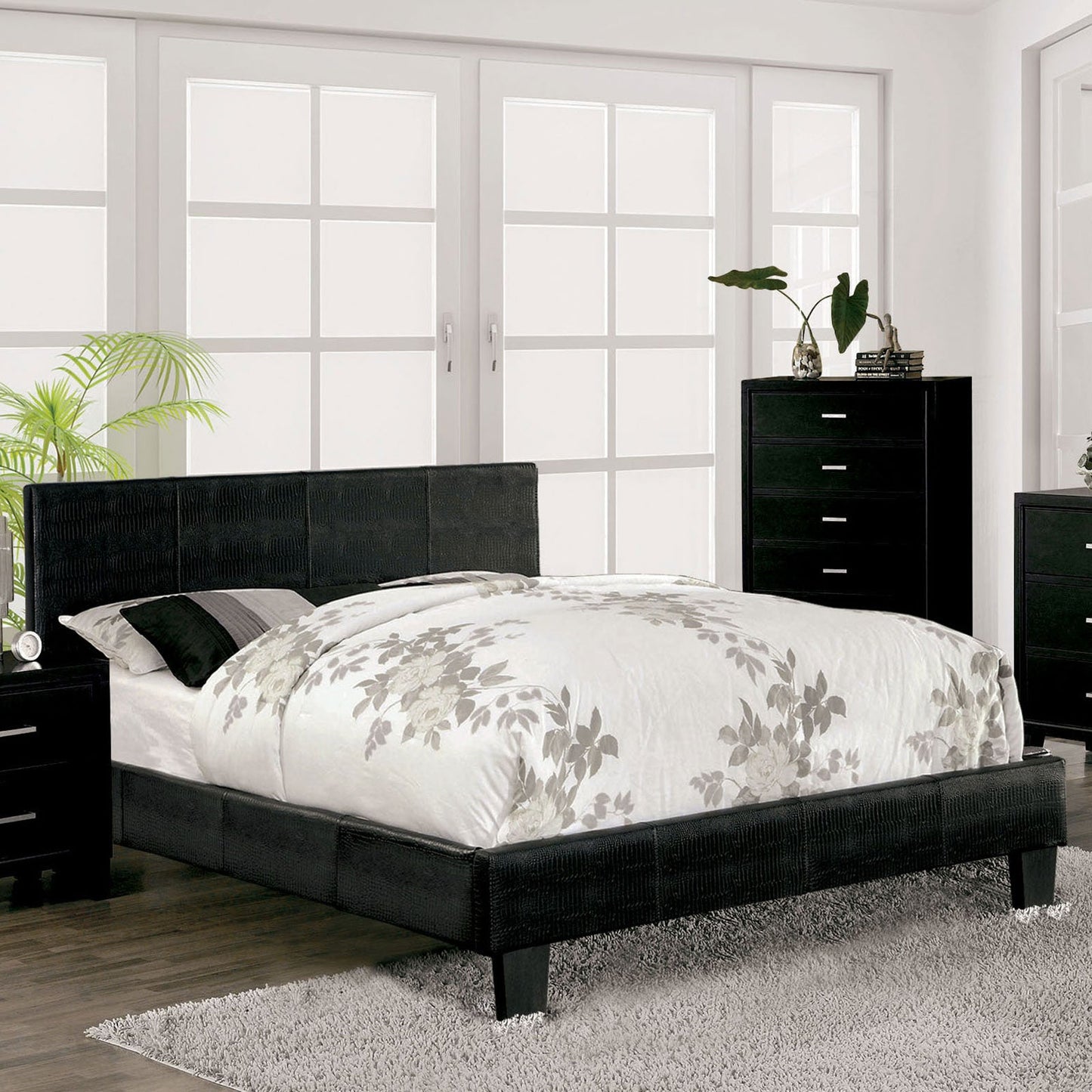 WALLEN Black E.King Bed - ATL FURNITURE