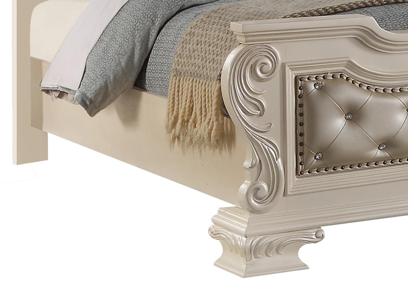 Victoria Traditional Style Queen Bed in Off-White finish Wood - ATL FURNITURE