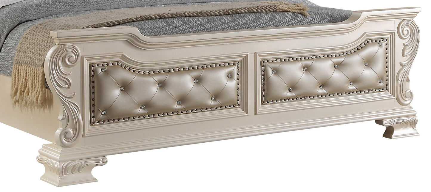 Victoria Traditional Style Queen Bed in Off-White finish Wood - ATL FURNITURE