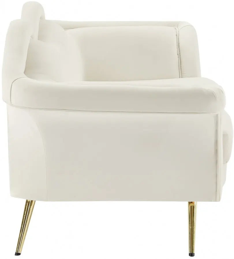 Meridian Furniture - Lips Velvet Loveseat In Cream- 607Cream-L - ATL FURNITURE