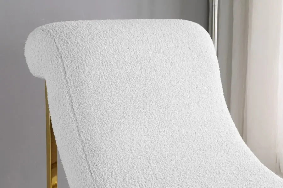 Meridian Furniture - Nube Faux Sheepskin Fur Accent Chair In White - 509Fur - ATL FURNITURE