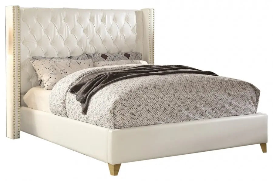 Meridian Furniture - Soho Bonded Leather Queen Bed In White - Sohowhite-Q - ATL FURNITURE