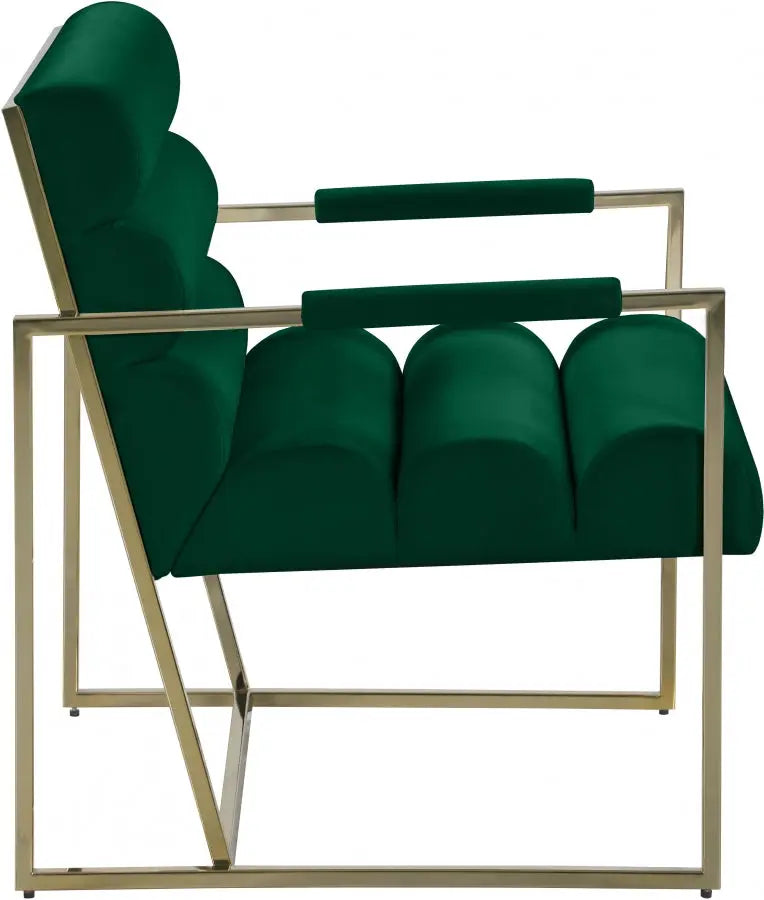 Meridian Furniture - Wayne Velvet Accent Chair In Green - 526Green - ATL FURNITURE