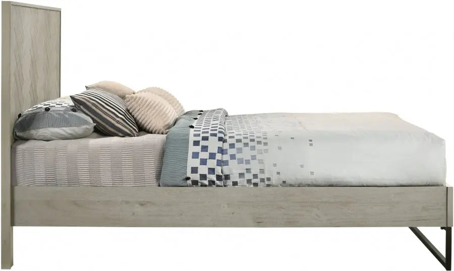 Meridian Furniture - Weston Wood Queen Bed In Grey Stone - Weston-Q - ATL FURNITURE