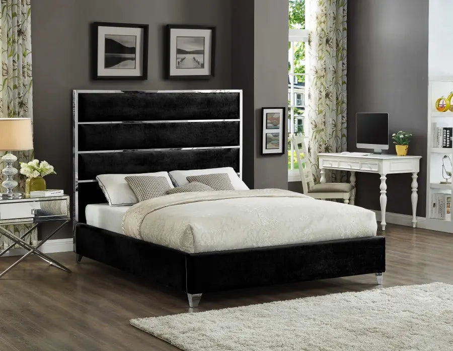 Meridian Furniture - Zuma Velvet Queen Bed In Black - Zumablack-Q - ATL FURNITURE