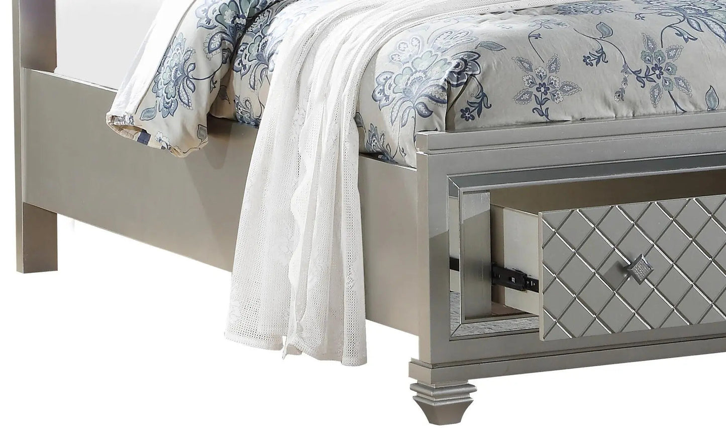 Shiney 6Pc Contemporary Bedroom Set in Silver Finish by Cosmos Furniture - ATL FURNITURE