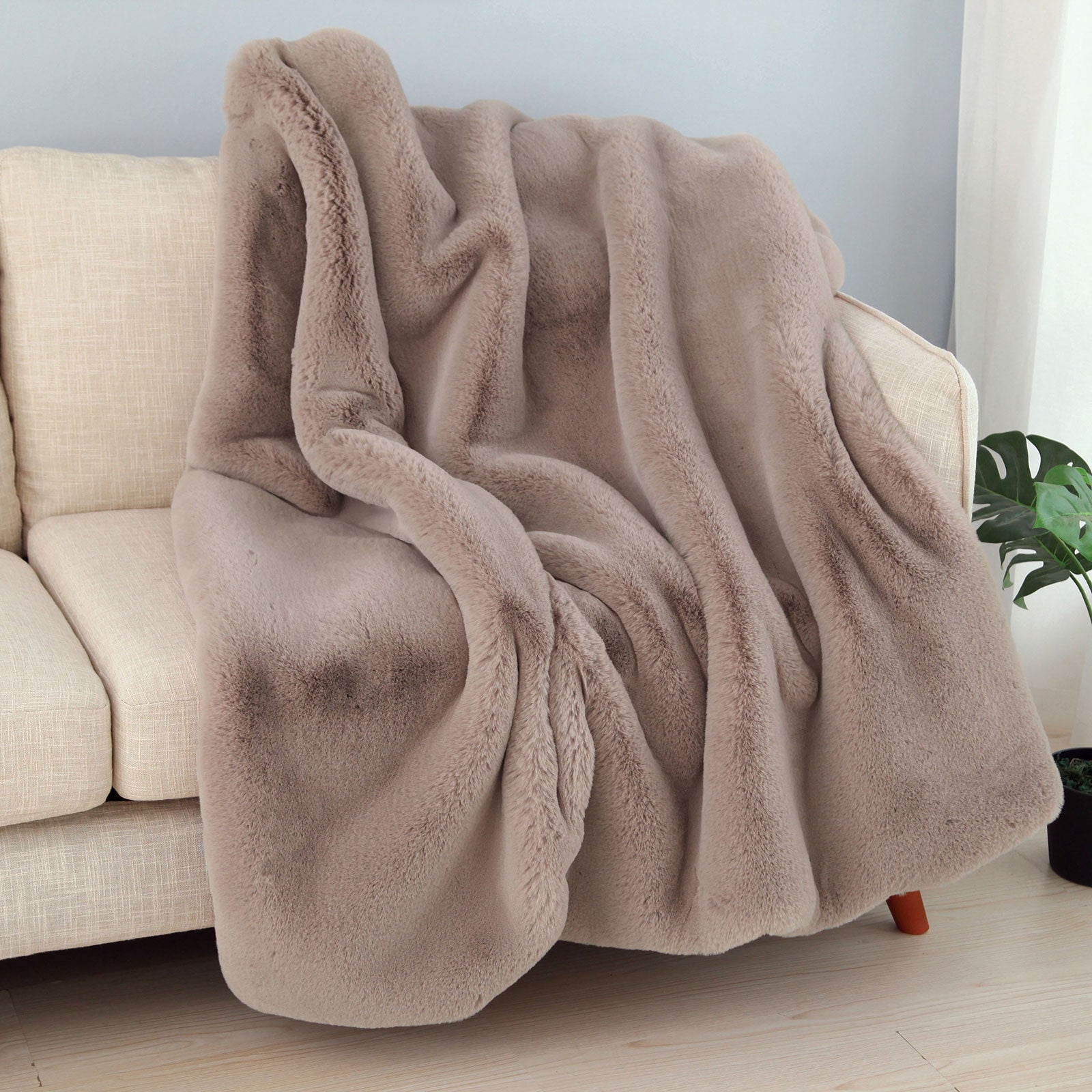 Caparica Blush Throw, Blush - ATL FURNITURE