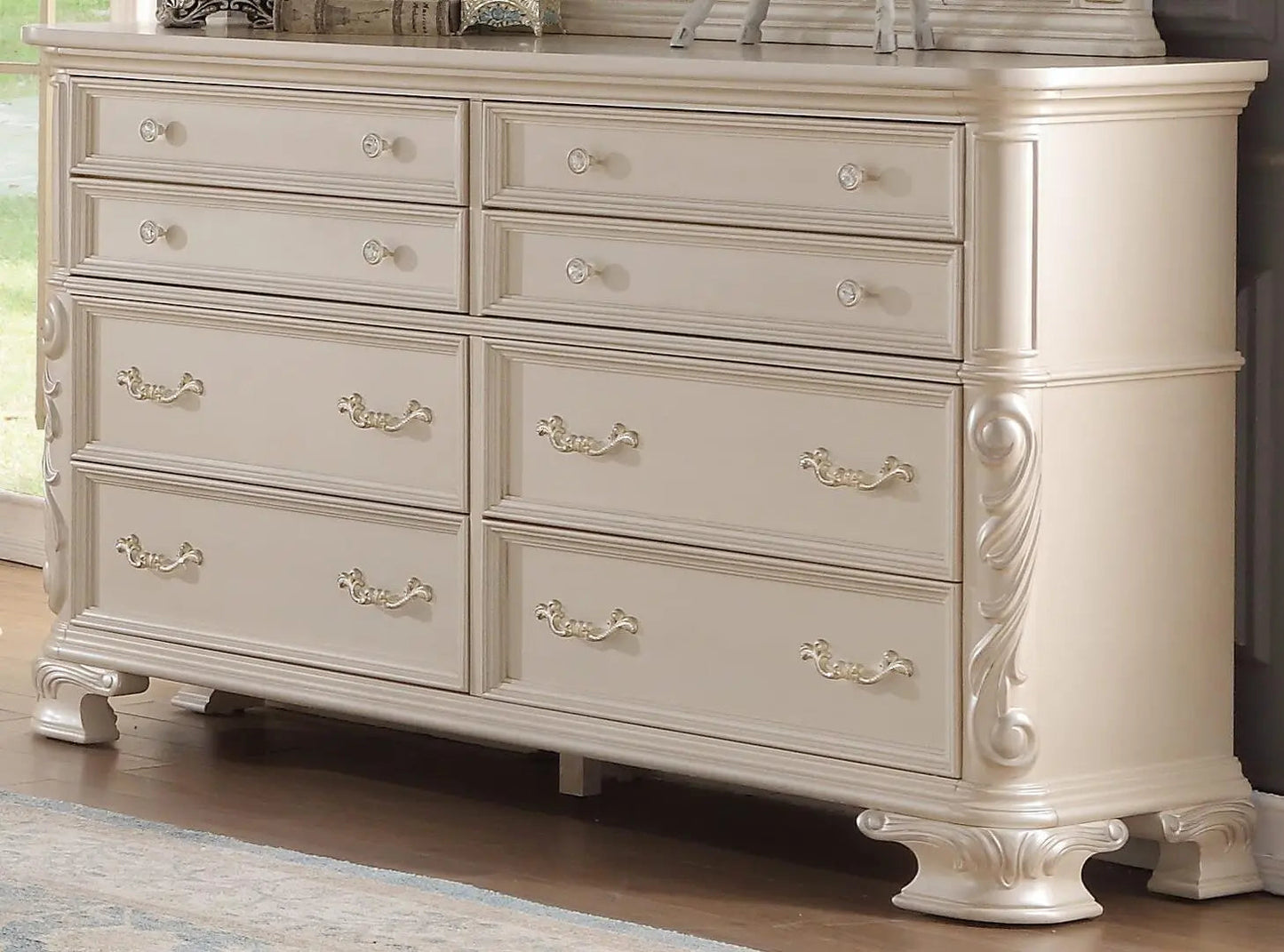 Victoria 6Pc Traditional Bedroom Set in Off-White Finish by Cosmos Furniture - ATL FURNITURE