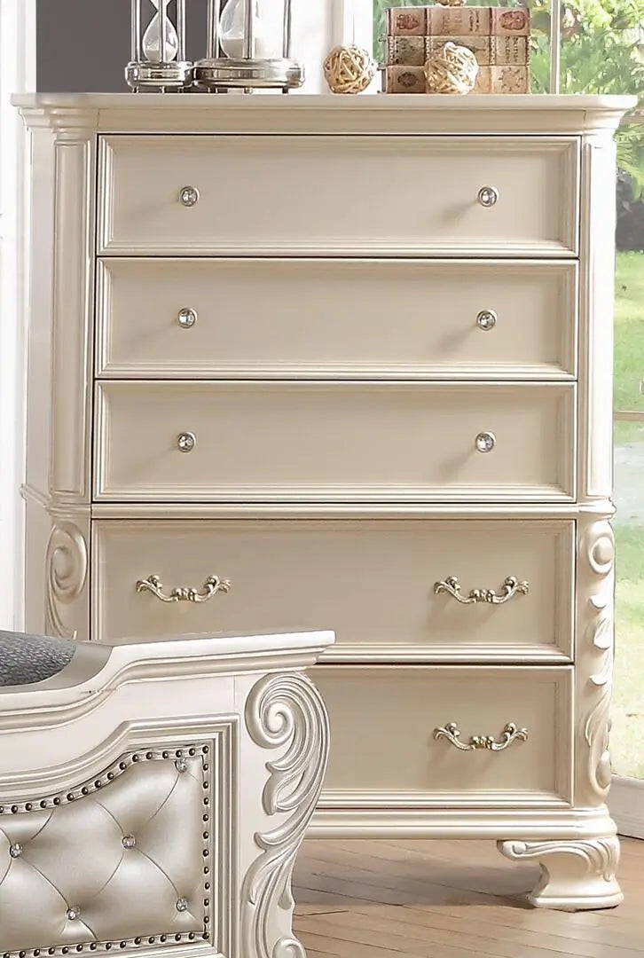 Victoria 6Pc Traditional Bedroom Set in Off-White Finish by Cosmos Furniture - ATL FURNITURE